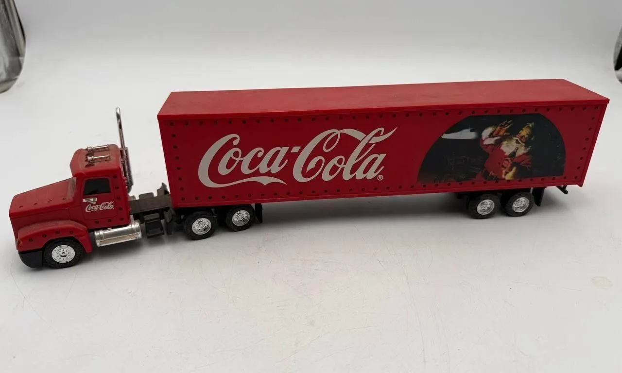 Coca-Cola Semi Truck & Trailer 17�