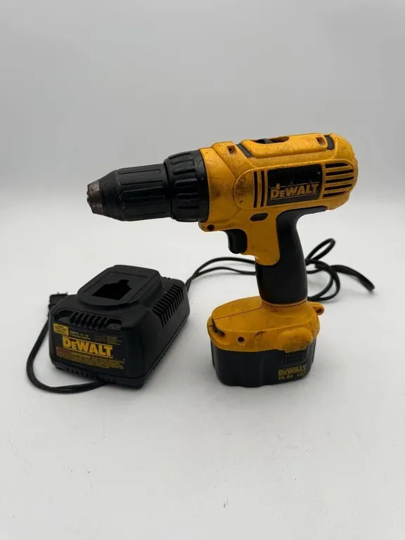 DEWALT DC728 14.4V Cordless Drill Kit