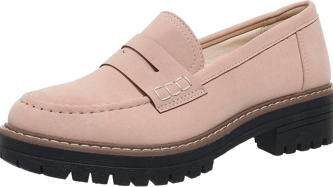 NEW (8.5) Women's Slip On Platform Penny Lug Shoes