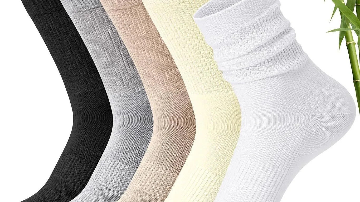 NEW $30 5PK (M) Bamboo Crew Socks