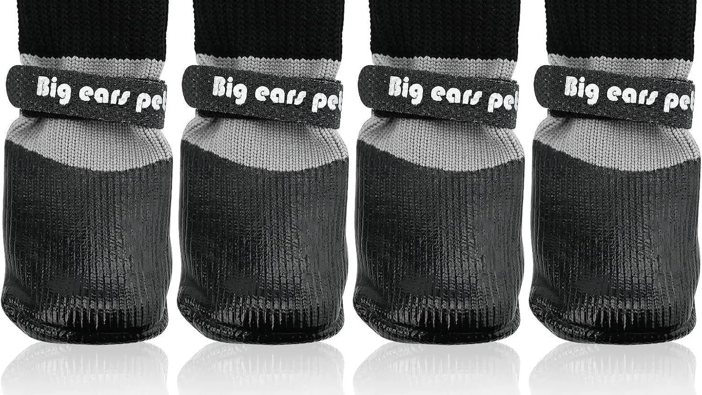 NEW 4PK (M)Dog Paw Protector Soft Winter Dog Shoes