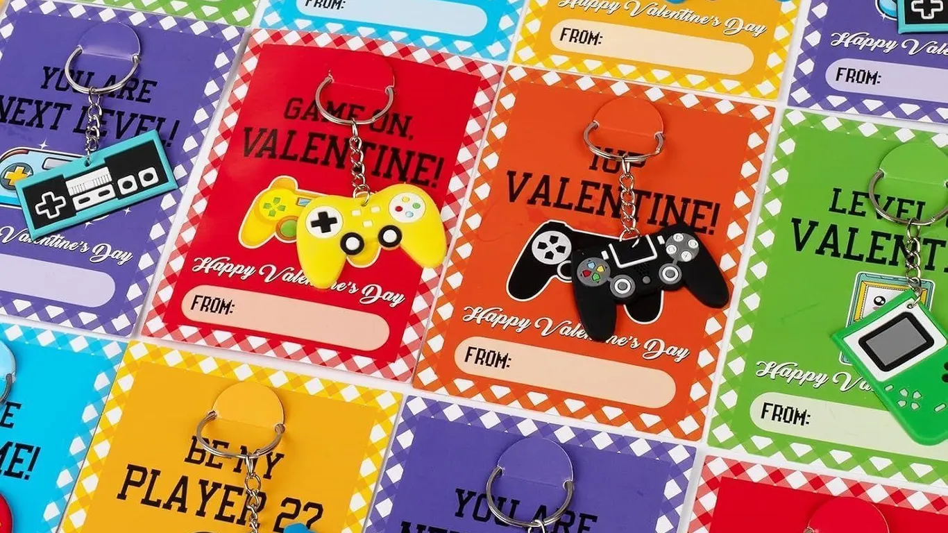 NEW $30 30PK V-Day Video Game Cards & Keychains