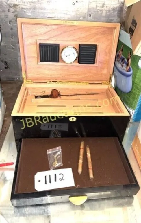 HUMIDOR