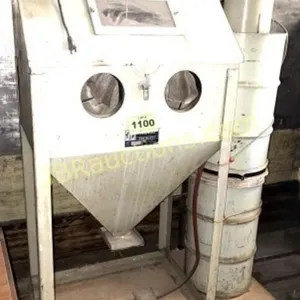TRINCO DRY SANDBLAST CABINET