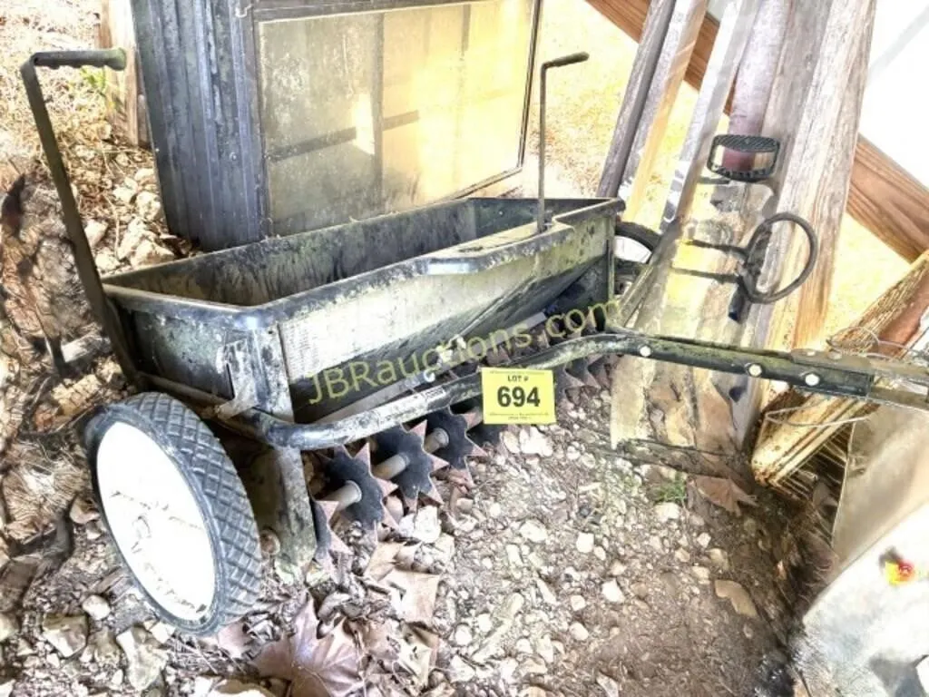 YARD SPREADER