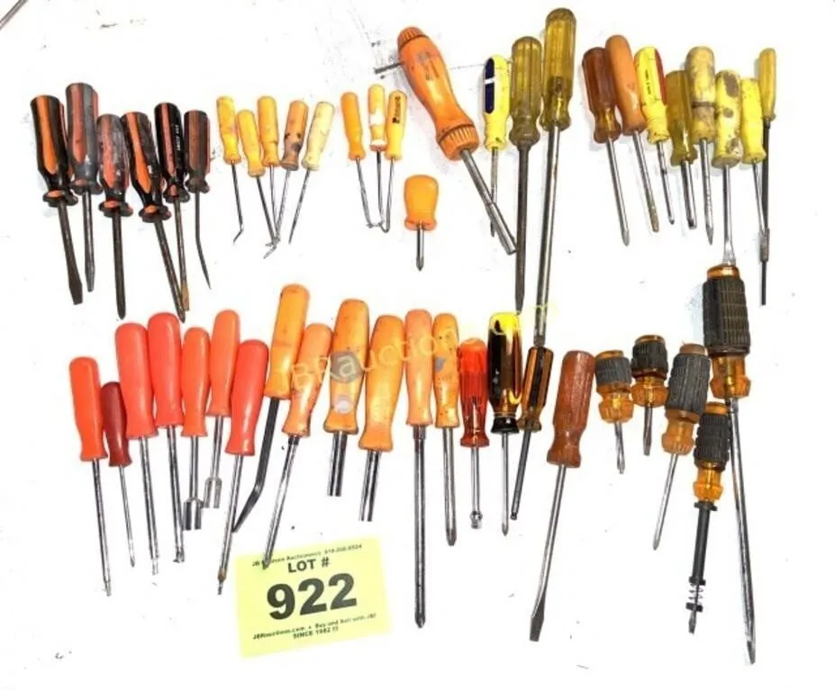 LARGE ASST OF SCREWDRIVERS