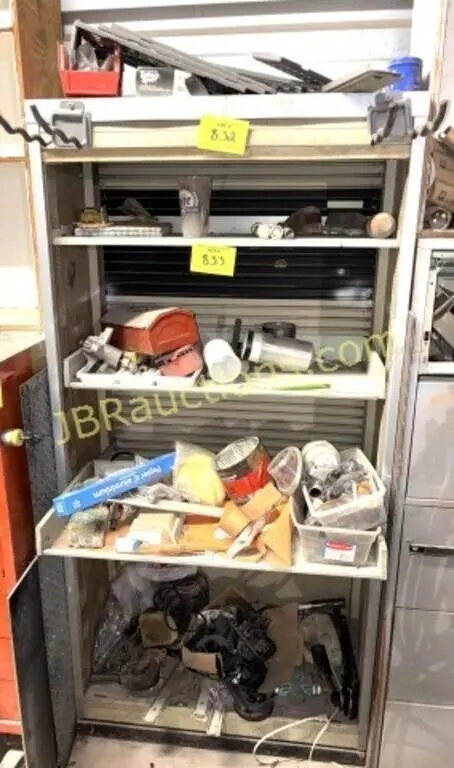 CONTENTS OF CABINET LOT 832