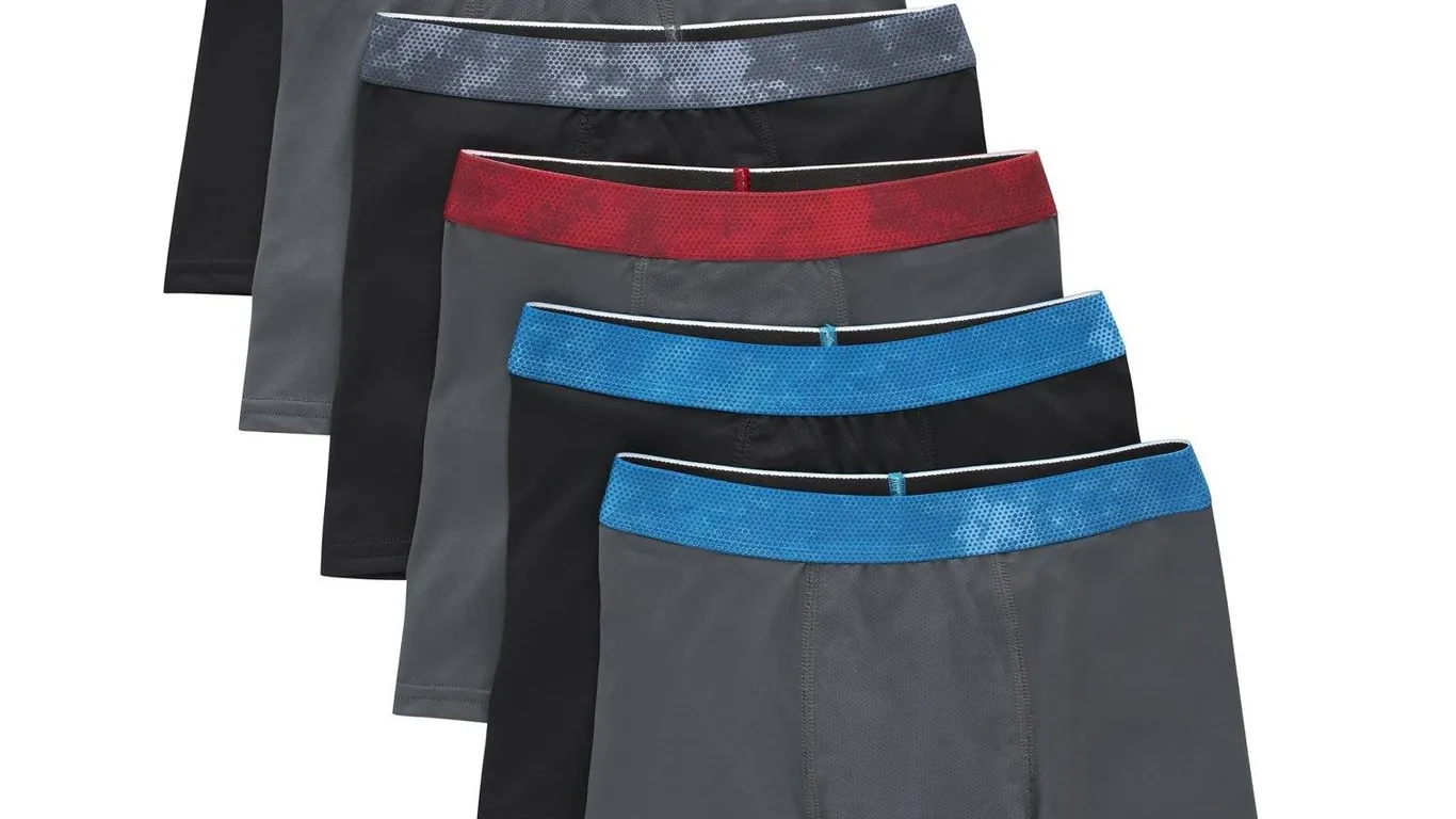 Hanes Boys X-Large Moves Performance Boxer Briefs