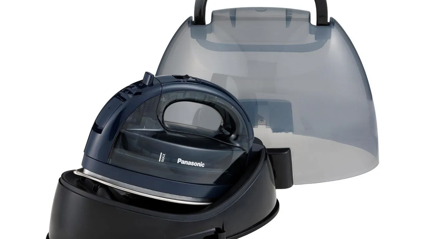 Panasonic Ni-Wl700a Cordless Steam Iron BlackBlue
