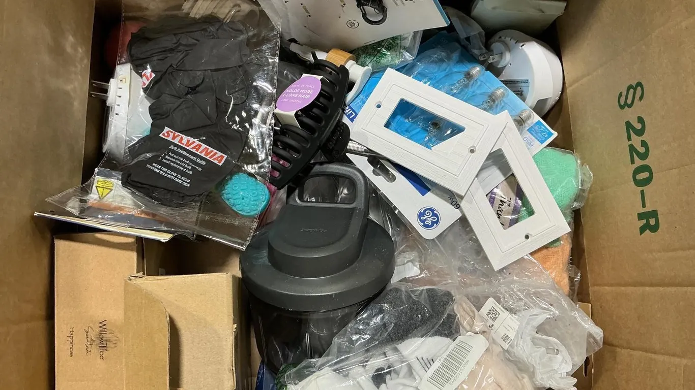 Household Bundle Ge Bulbs S-Biner And Hardware