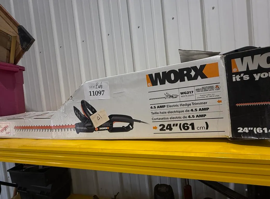 Worx 4.5 Amp, Electric Hedge Trimmer