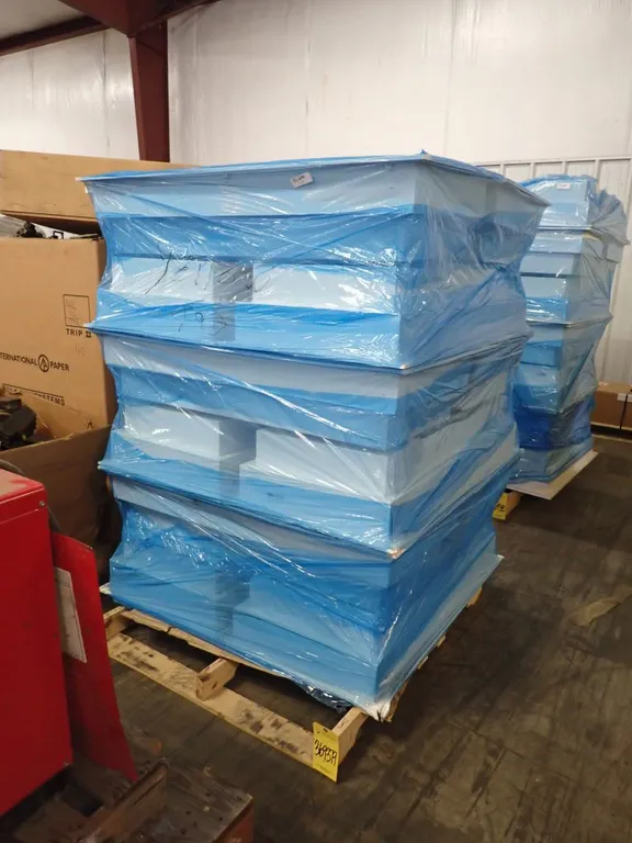 Lot of (12) Laminar Flow Ceiling Diffusers