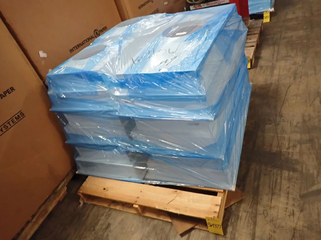Lot of (7) Laminar Flow Ceiling Diffusers