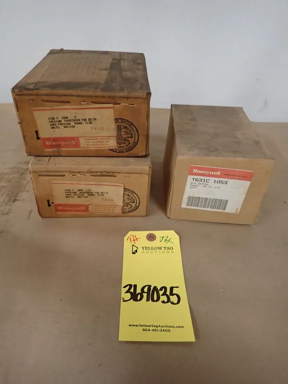 Lot of (2) Honeywell Pressure Transducers and Air Switch
