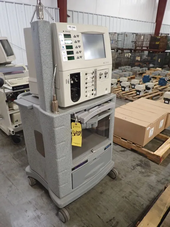 Alcon Accurus 800CS Phacoemulsifier Unit