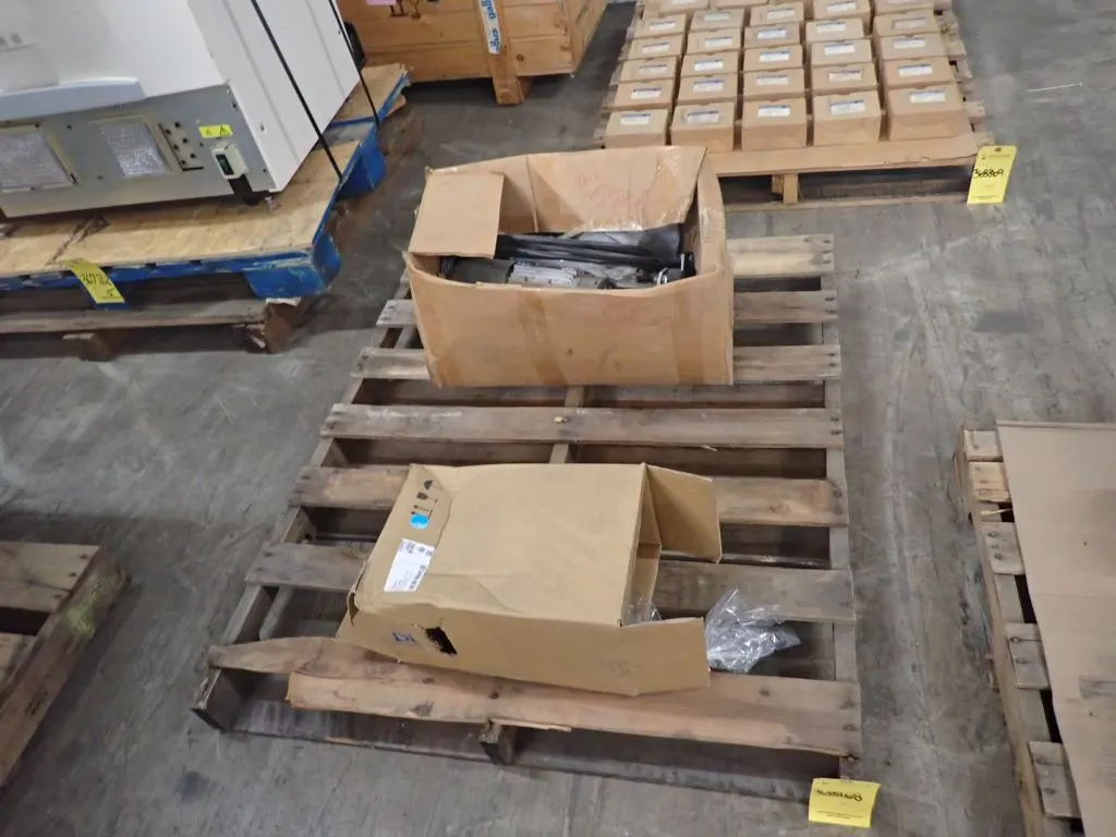 Lot of (1) Motor and (1) Solenoid Valve