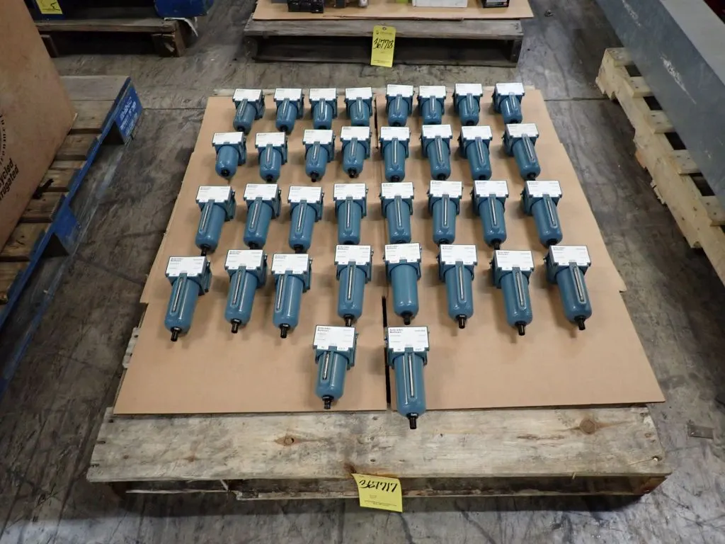 Lot of (34) Schrader Bellows Pneumatic Lubricators