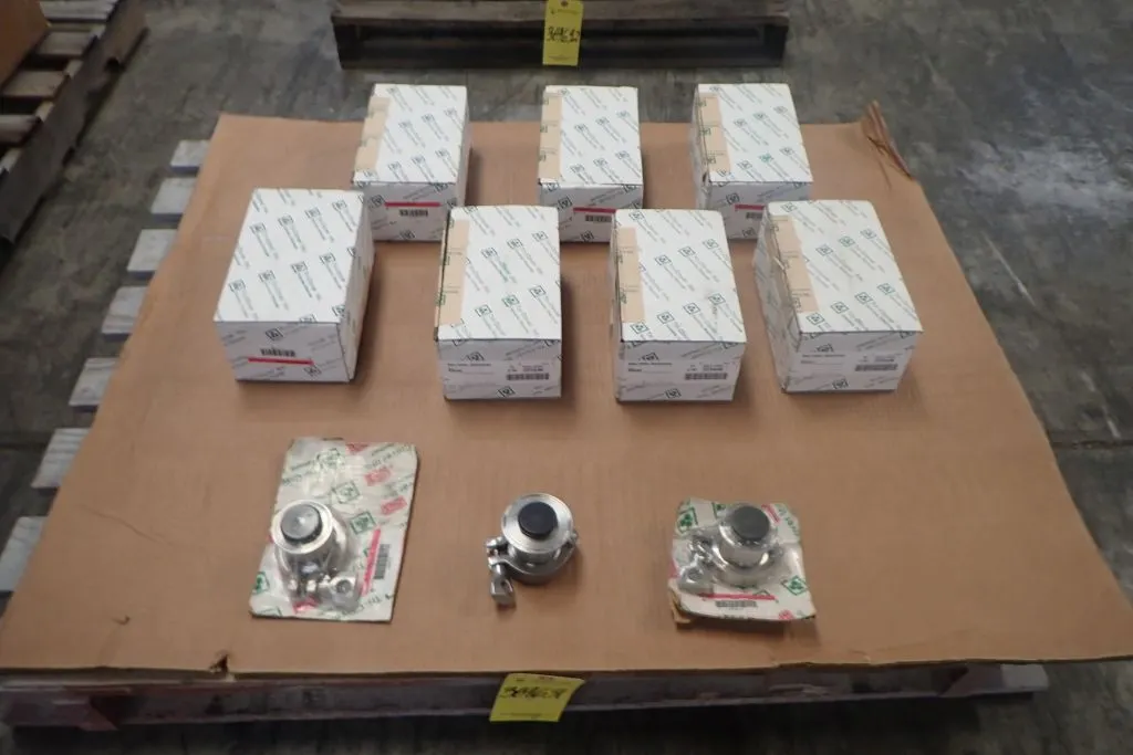 Lot of (10) Tri Clover Sanitary Valves