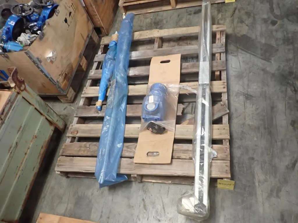 Lot of (4) Assorted Industrial Components