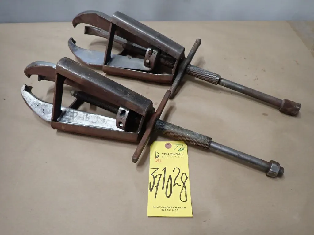 Lot of (2) 3-Jaw Manual Pullers