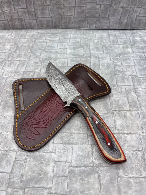 Damascus Steel Knife with Resin Handle and Leather Sheath