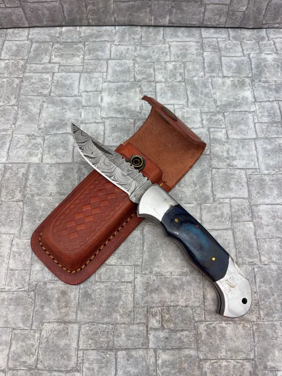 Damascus Steel Knife with Resin Handle and Leather Sheath