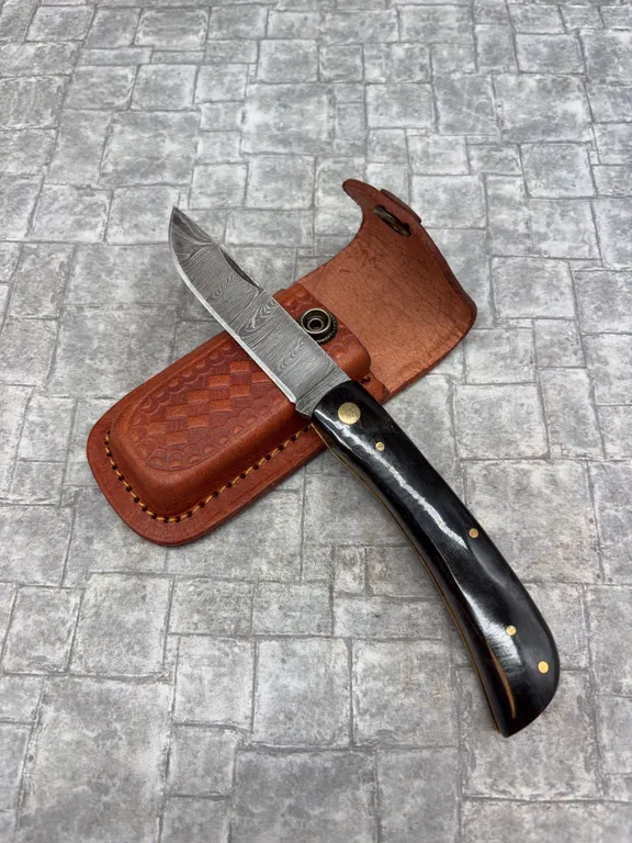 Damascus Steel Knife with Resin Handle and Leather Sheath