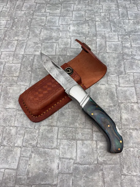 Damascus Steel Knife with Resin Handle and Leather Sheath