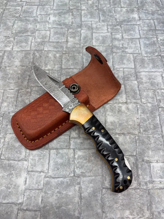 Damascus Steel Knife with Resin Handle and Leather Sheath