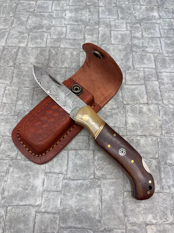 Damascus Steel Knife with Resin Handle and Leather Sheath
