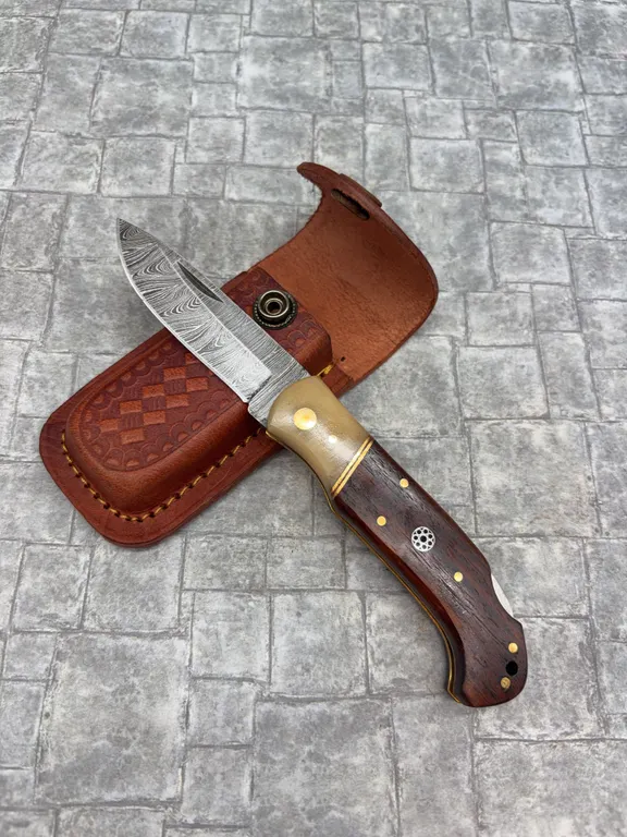 Damascus Steel Knife with Resin Handle and Leather Sheath