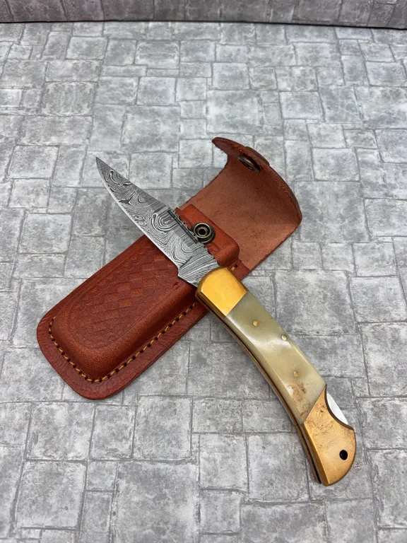 Damascus Steel Knife with Resin Handle and Leather Sheath