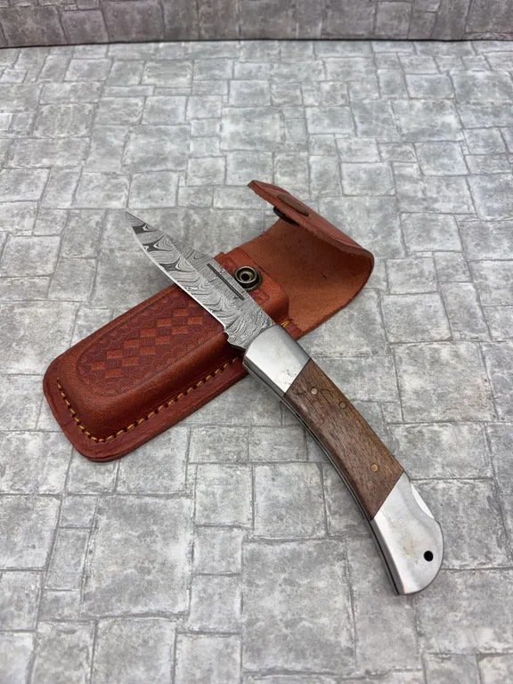 Damascus Steel Knife with Resin Handle and Leather Sheath