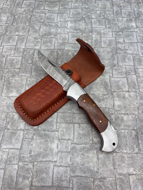 Damascus Steel Knife with Resin Handle and Leather Sheath