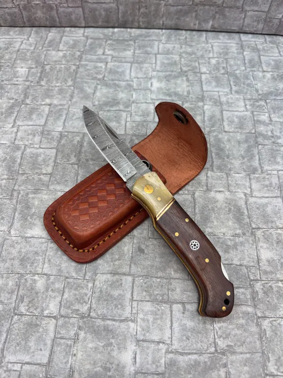 Damascus Steel Knife with Resin Handle and Leather Sheath