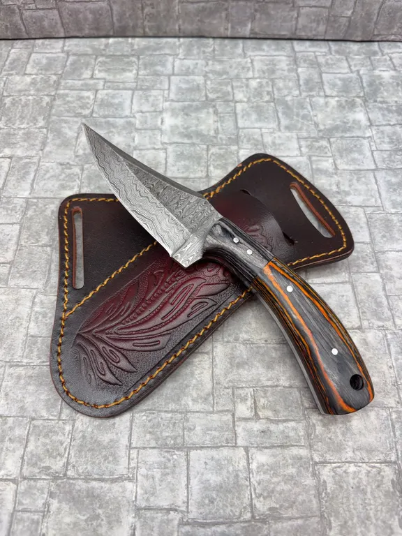 Damascus Steel Knife with Resin Handle and Leather Sheath