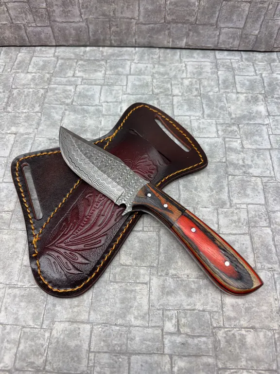 Damascus Steel Knife with Resin Handle and Leather Sheath