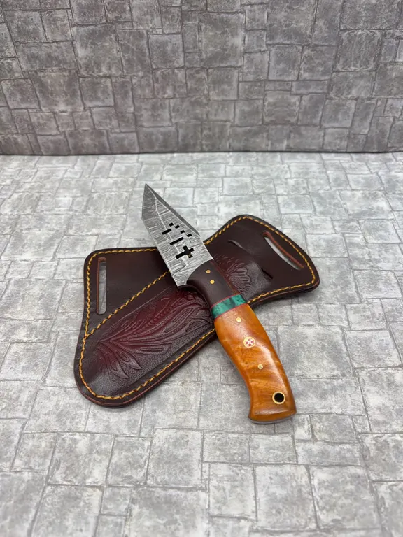 Damascus Steel Knife with Resin Handle and Leather Sheath