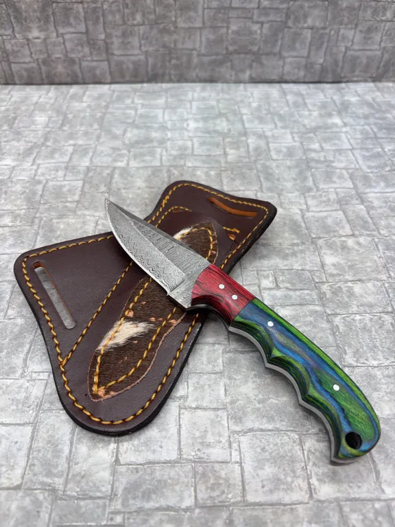 Damascus Steel Knife with Resin Handle and Leather Sheath