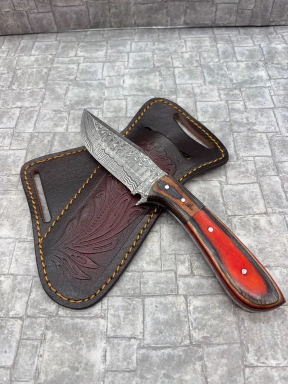 Damascus Steel Knife with Resin Handle and Leather Sheath