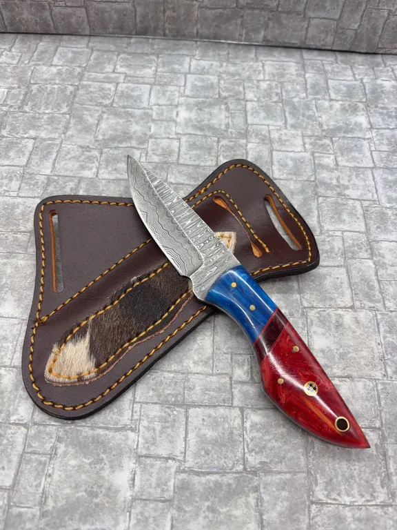 Damascus Steel Knife with Resin Handle and Leather Sheath