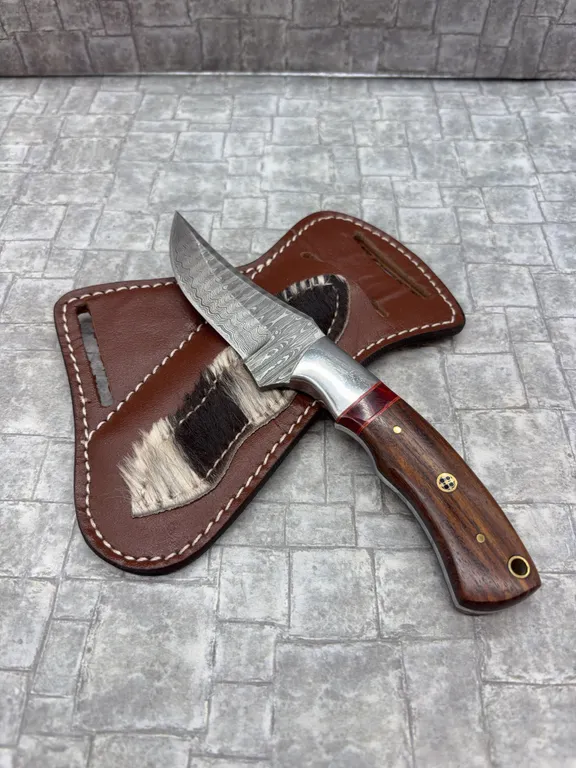 Damascus Steel Knife with Resin Handle and Leather Sheath
