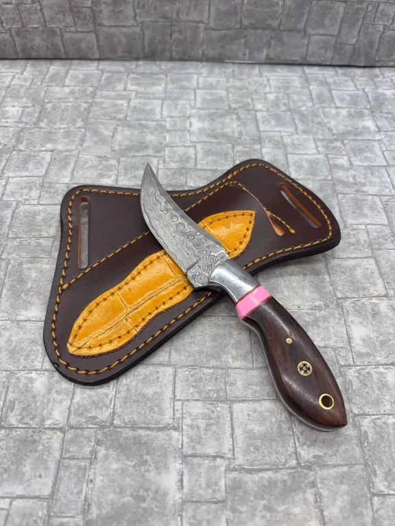 Damascus Steel Knife with Resin Handle and Leather Sheath