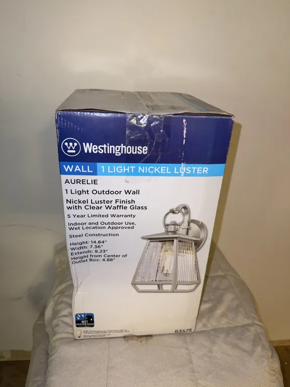Outdoor wall light