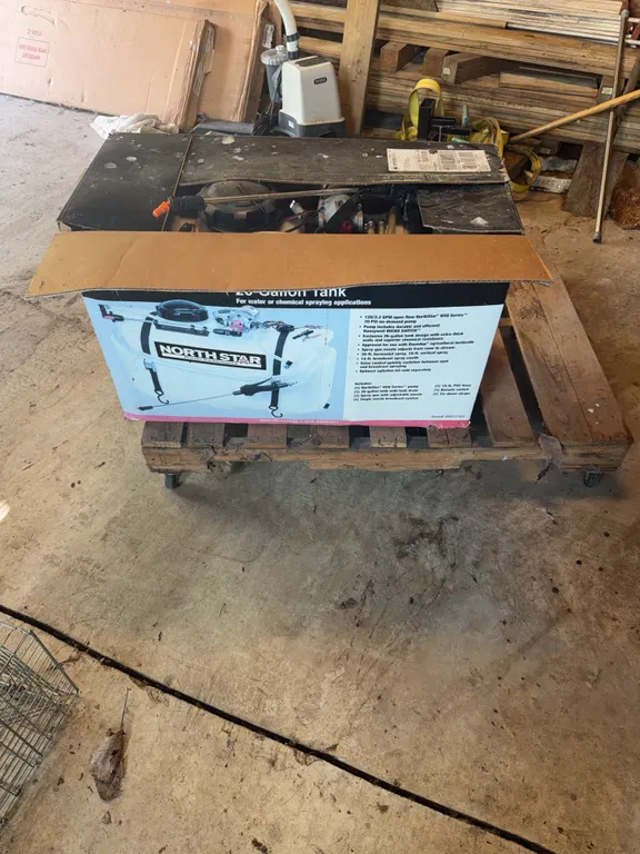 North Star 26 gallon Sprayer