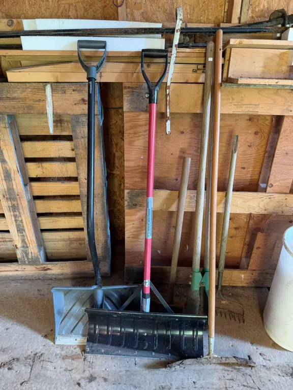 Hand tool lot