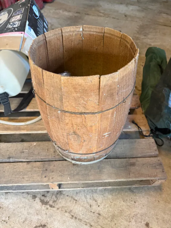 small wooden barrel