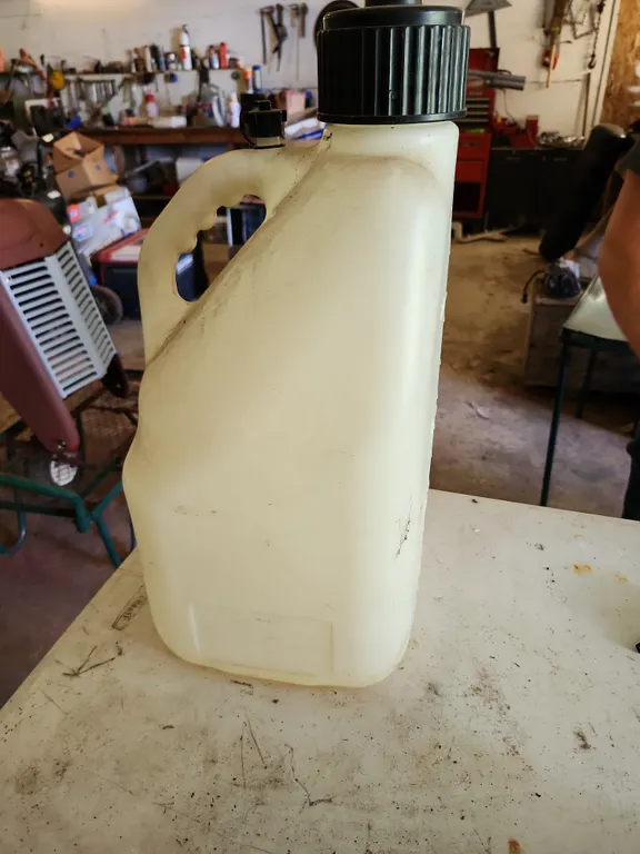 5 Gallon Fuel Jug W/Vent Cap & Cap, 21"X9.5"X9.5"