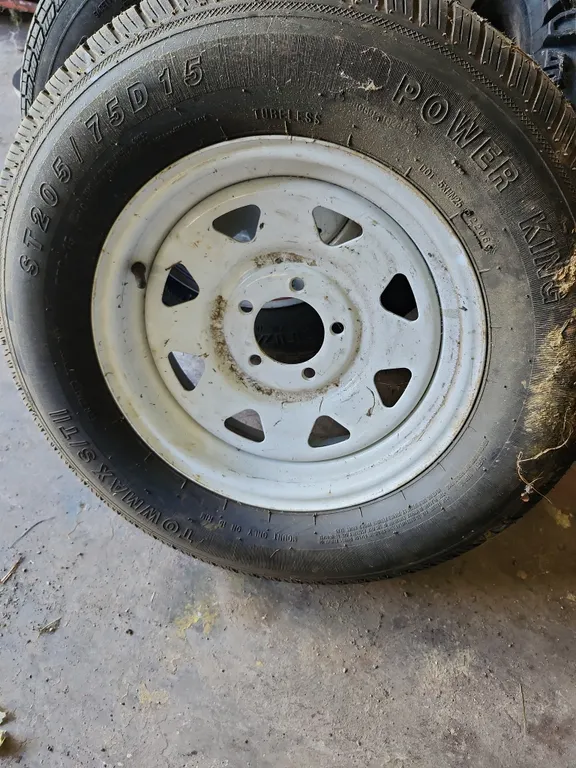 Power King Towmax S/TII ST205/75D15 New Tire/5 Lug Rim