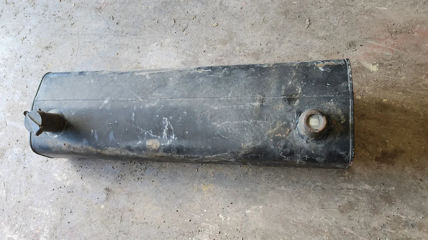 Gas/Fuel Tank 37"X11"X10"